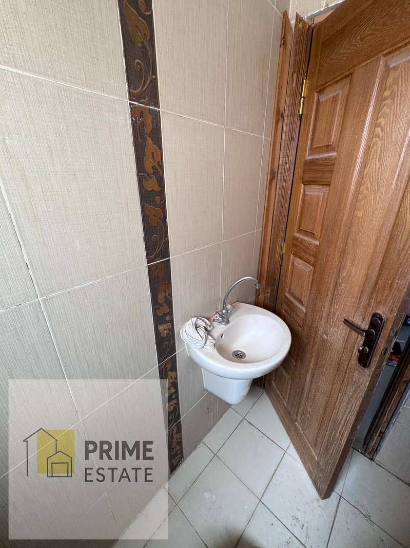 7 WhatsApp Image 2025-11-06 at 00.28. 46_9ac0e8d1. jpg