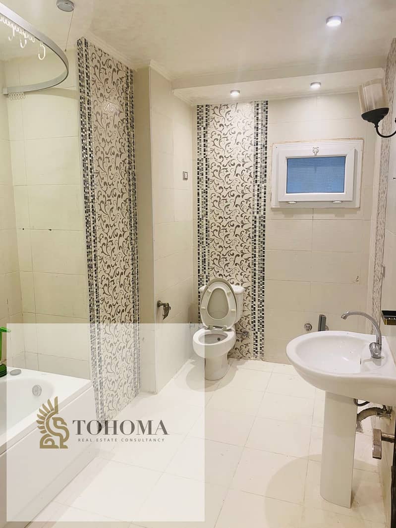 7 f532af1a-be00-4a10-9d73-8ff6e13473a6. jpg