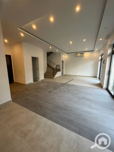 فیلا 5 غرف نوم للايجار في الشيخ زايد، الجيزة - WhatsApp Image 2025-11-10 at 12.16. 05 PM (1). jpeg