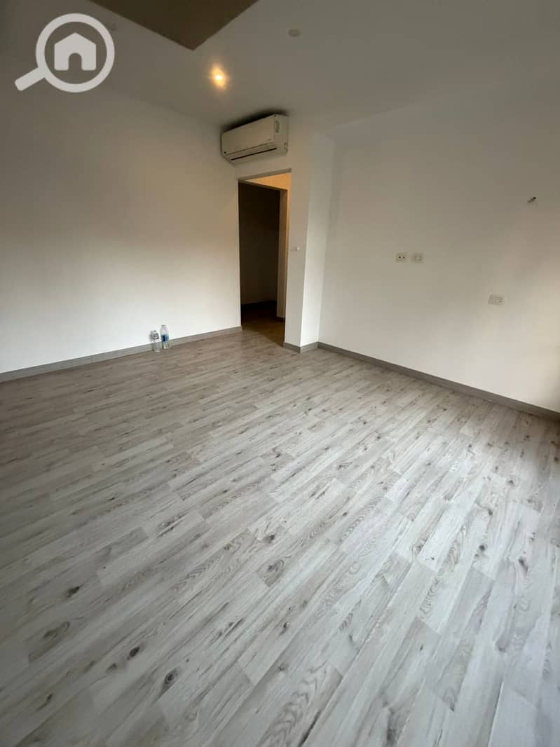 4 WhatsApp Image 2025-11-10 at 12.16. 05 PM. jpeg