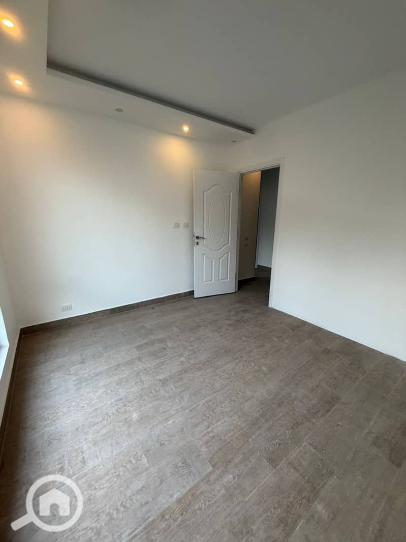 5 WhatsApp Image 2025-11-10 at 12.16. 06 PM (1). jpeg