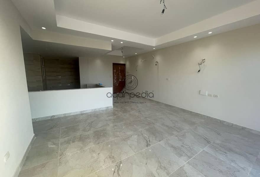 11 d7db9956-eb96-44c7-af41-cf74558ebff2. jpg