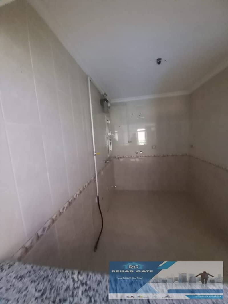 11 53b1a1ea-7839-4962-b374-bd6e38a6f08c. jpg