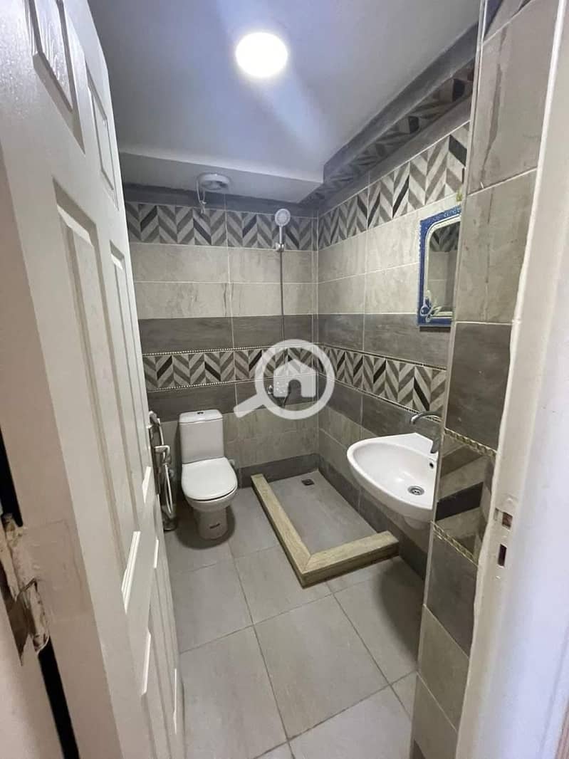 9 43008fff-3a01-4f1e-9876-8f580d445bcf. jpeg