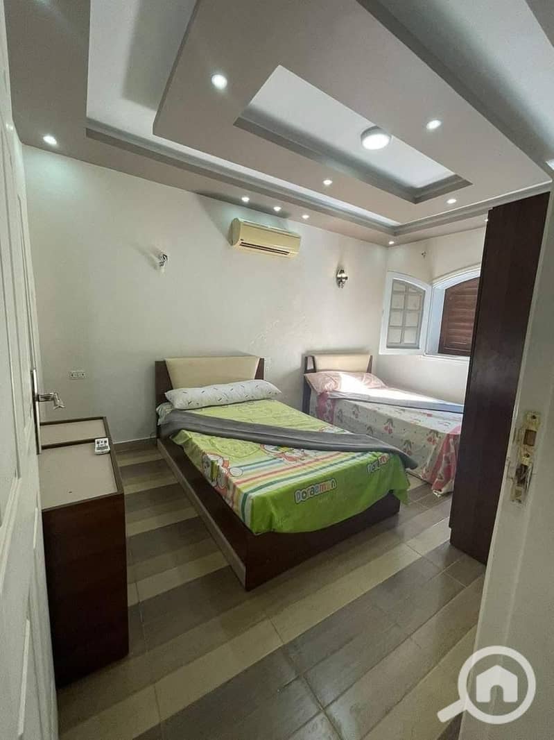 10 0fcd13a0-fd70-43ab-b87d-2251703e04a6. jpeg