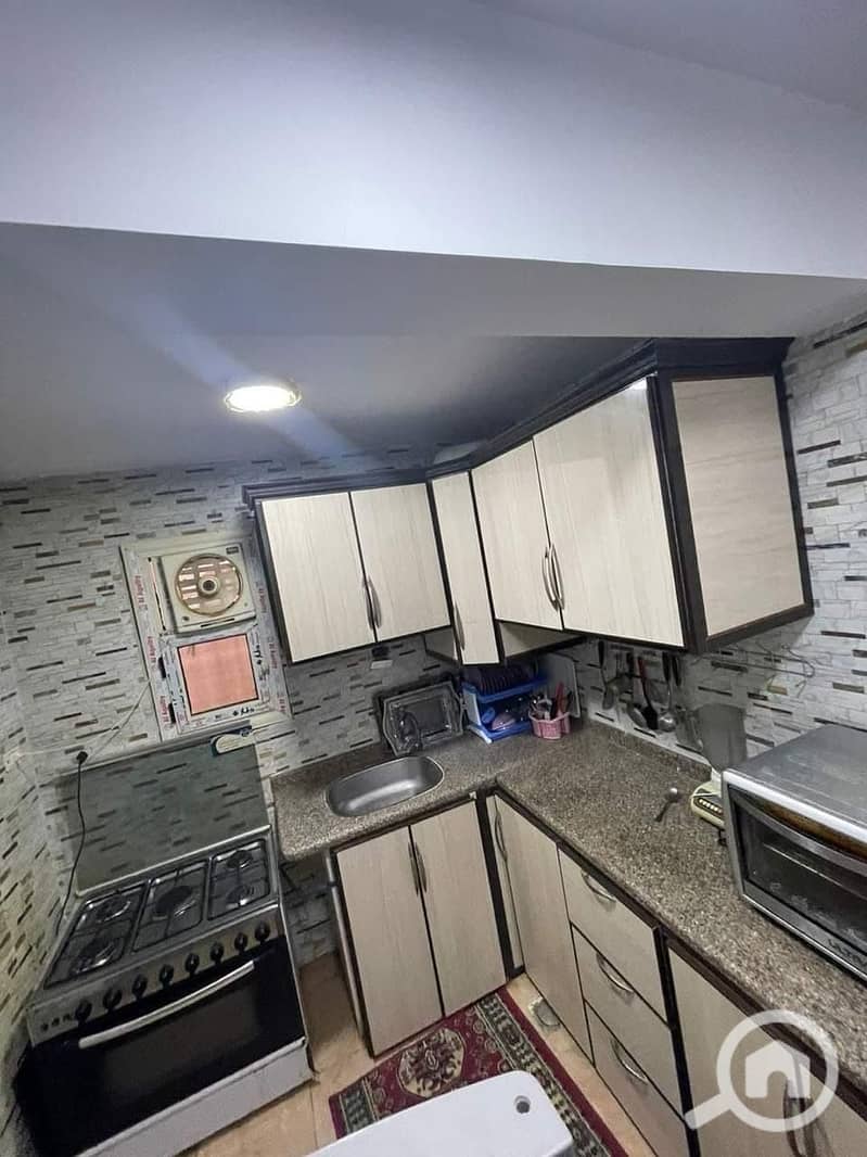 12 ebcb9d95-6ee9-41b2-a140-f7df20ebbcf6. jpeg