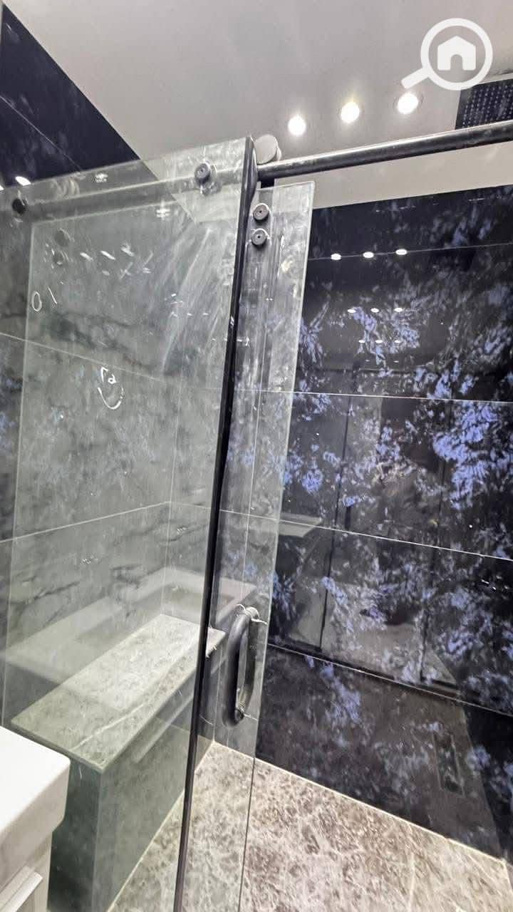 16 409715fa-4115-4820-b4a0-cb27e735effe. jpg