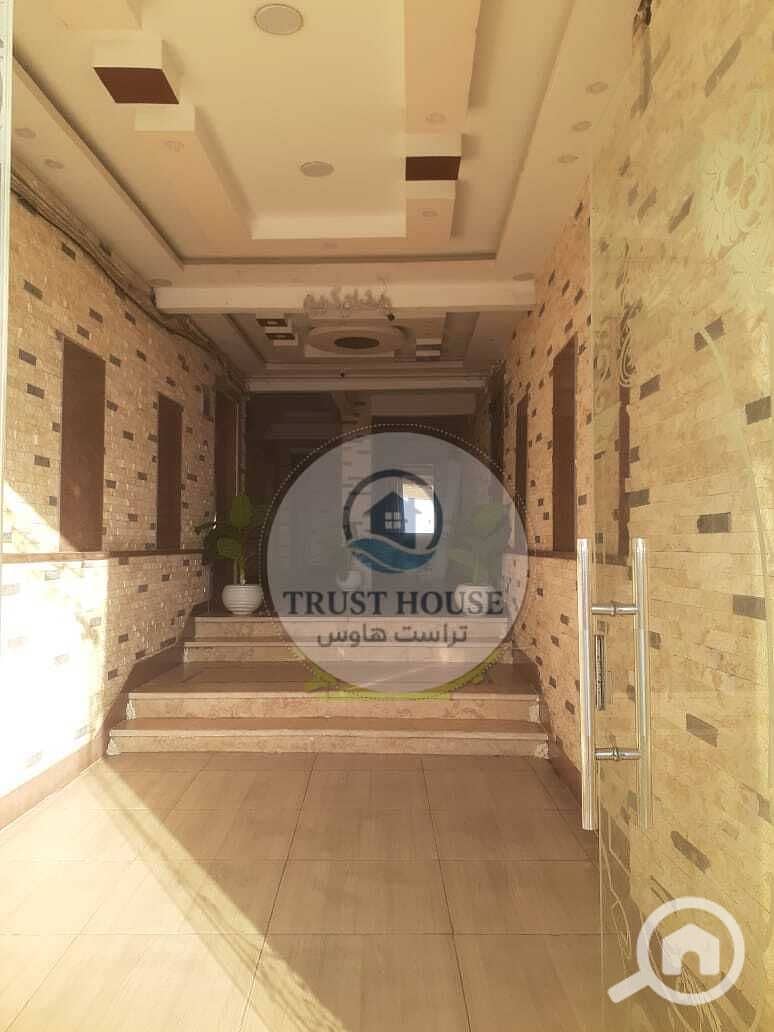 2 WhatsApp Image 2025-10-28 at 19.21. 27 (1). jpeg