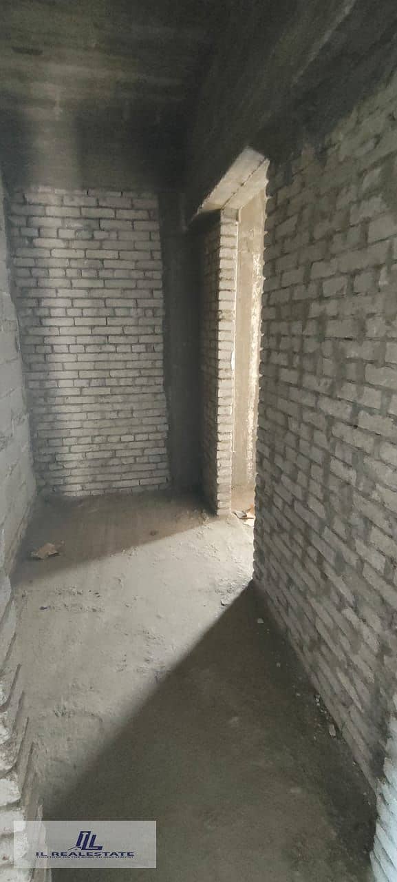 12 06672797-b2e2-4582-bfac-60439b8ed5a7. jpg