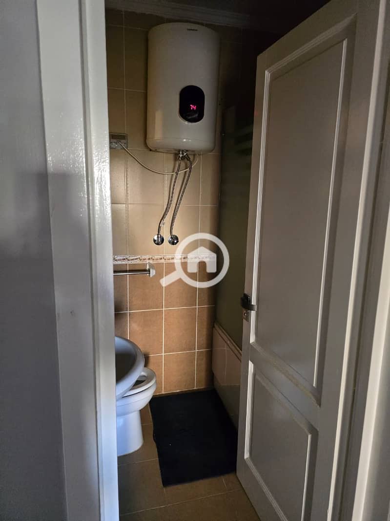 7 495d4f38-0faa-402e-9b32-3c17329184a1. jpeg