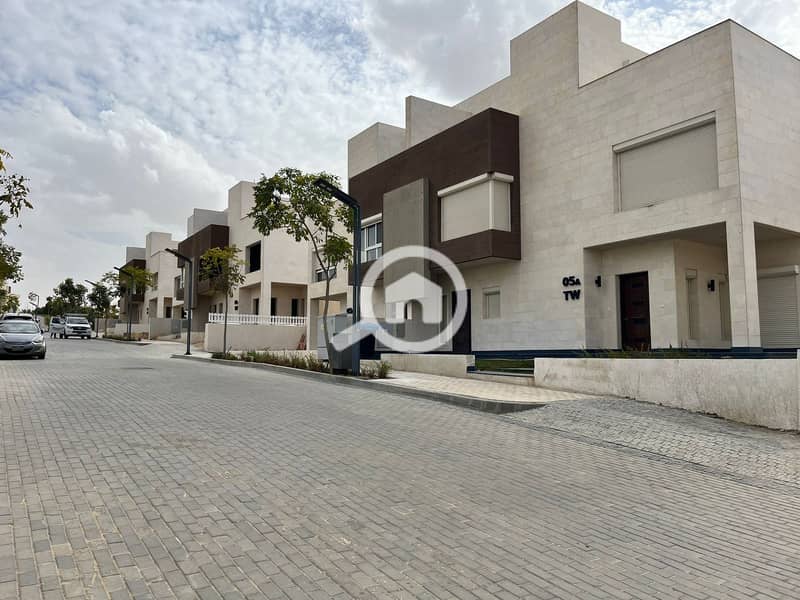 9 WhatsApp Image 2025-10-08 at 2.56. 44 PM (2). jpeg