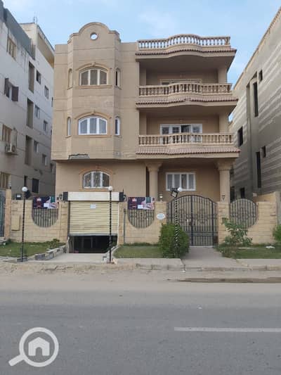 عقار سكني آخر 9 غرف نوم للبيع في 6 أكتوبر، الجيزة - IMG-20251105-WA0079. jpg