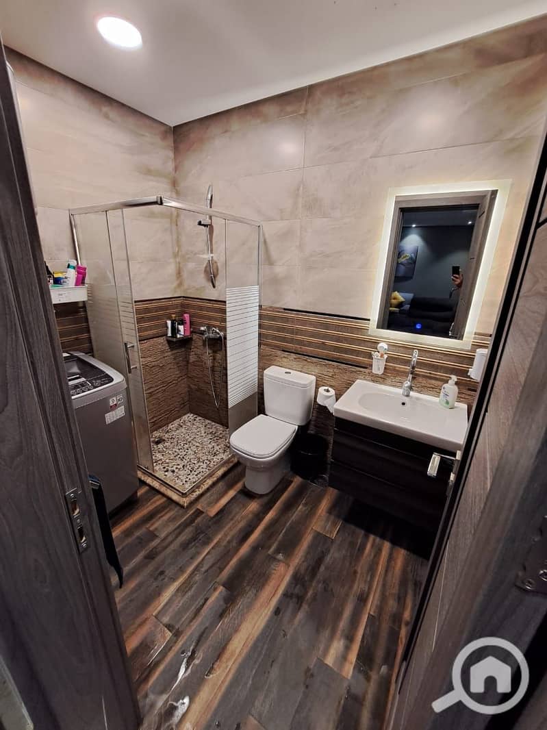 2 0fc72861-466b-41f1-8525-6e0346006d05. jpg