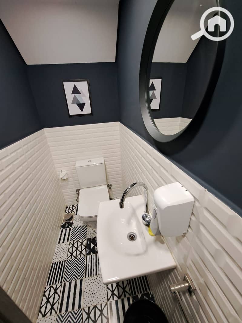 6 26f2dd8f-b81d-4b72-82ef-664a581d0a51. jpg