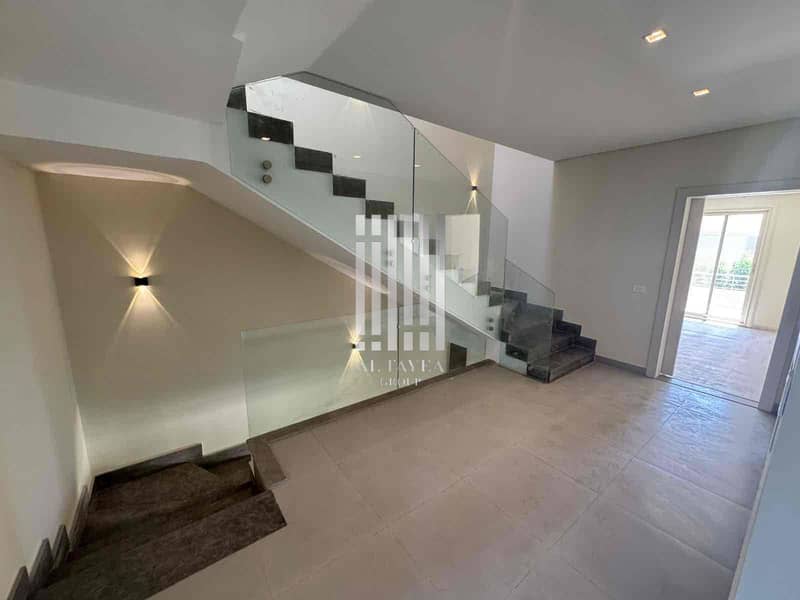 9 9e302da5-e861-47e2-8317-e8aa6e98ed85. jpg