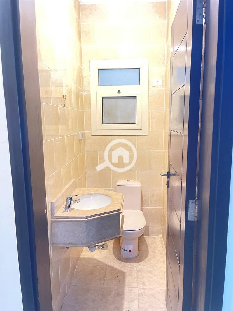 13 ffa4f916-c86d-479a-ba19-9b6a1e8aa152. jpeg