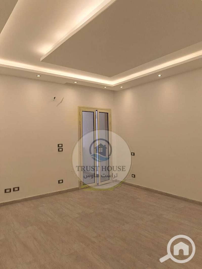 6 WhatsApp Image 2025-11-09 at 20.32. 33. jpeg