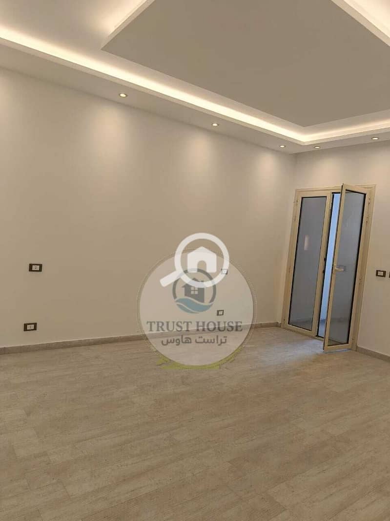 7 WhatsApp Image 2025-11-09 at 20.32. 34 (1). jpeg