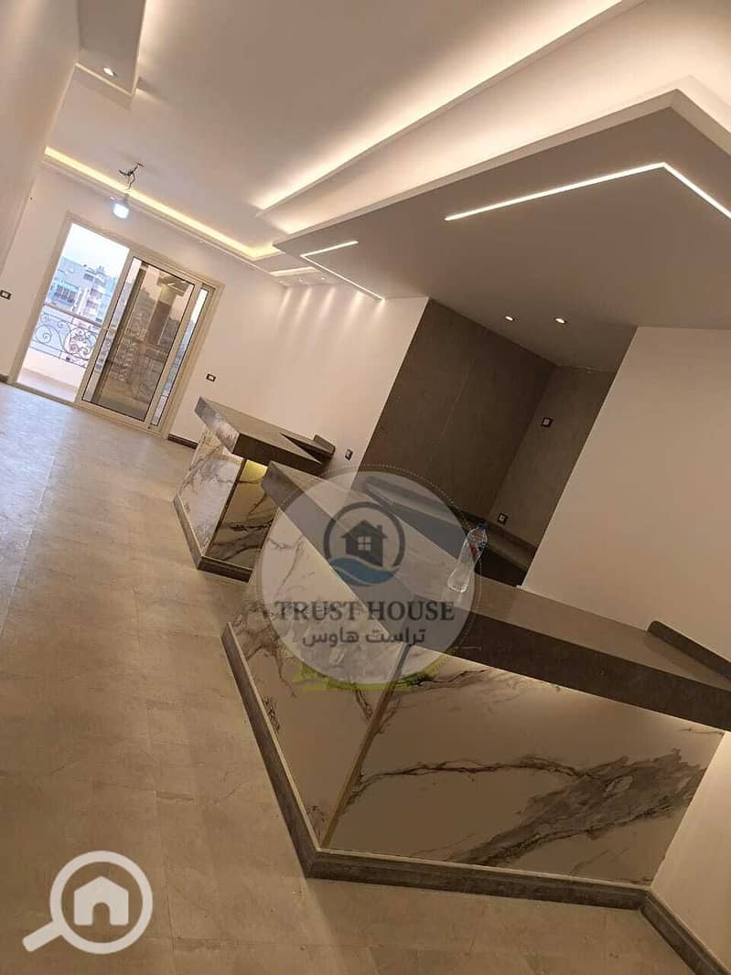 28 WhatsApp Image 2025-11-09 at 20.32. 40. jpeg