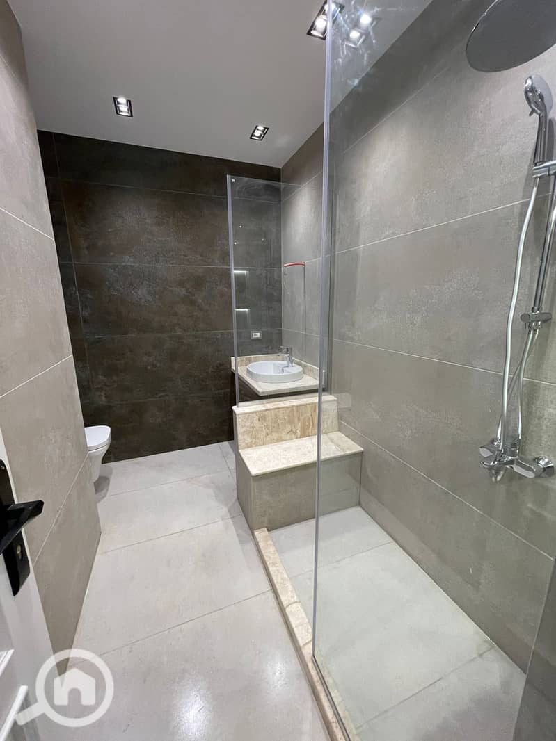 9 WhatsApp Image 2025-11-03 at 4.57. 47 PM. jpeg