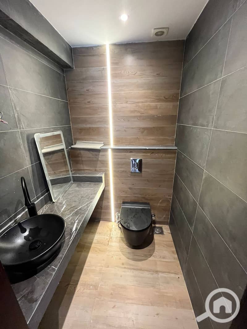 7 WhatsApp Image 2025-11-03 at 4.59. 47 PM. jpeg