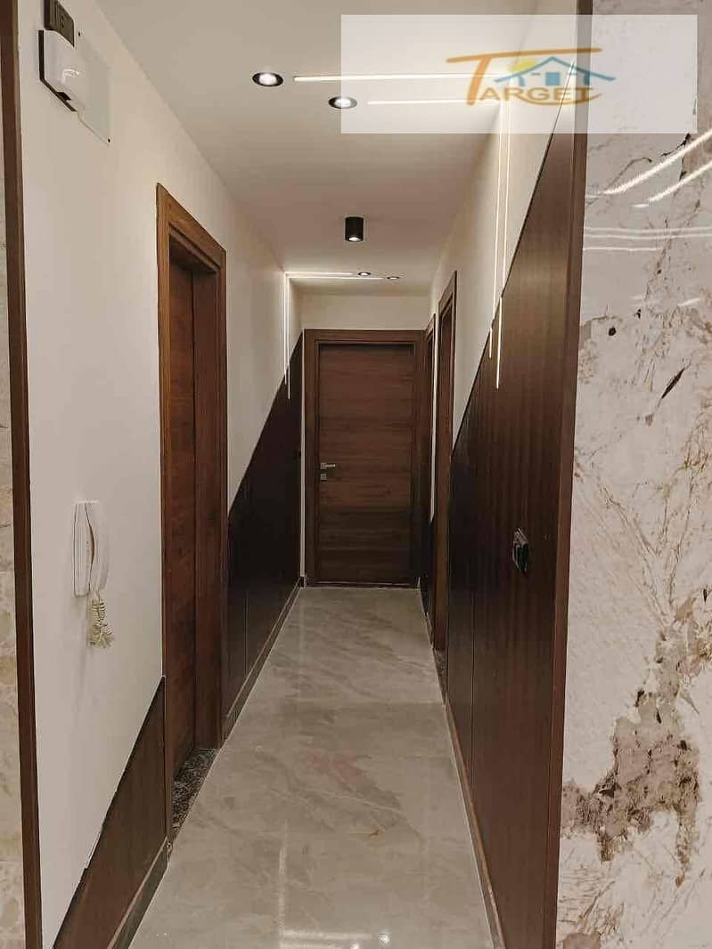 12 29c8b9b2-2f78-4ab1-a828-90772417f094. jpg