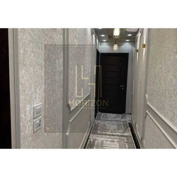 3 8163793-4445co. jpg