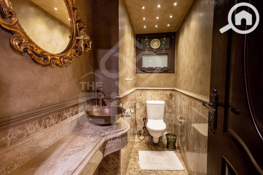 15 (15)IMG_2244-Edit. jpg