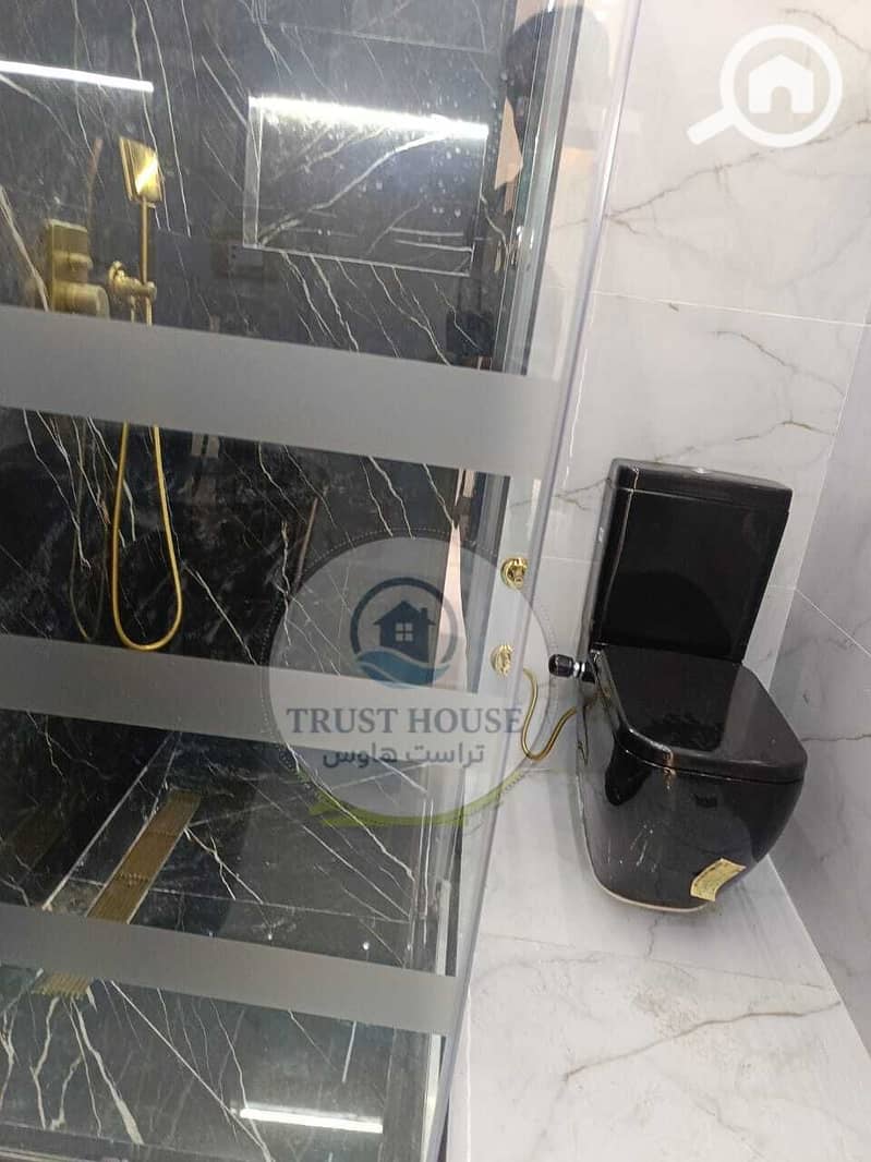 4 WhatsApp Image 2025-11-05 at 15.05. 34. jpeg