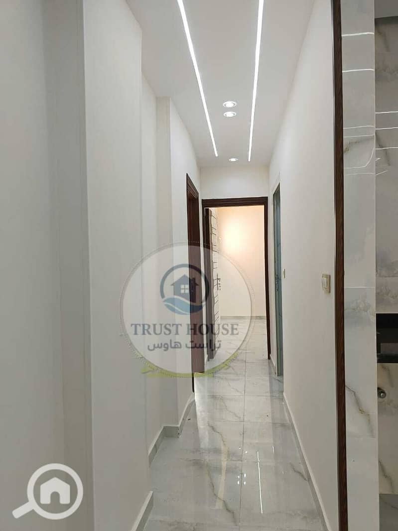 9 WhatsApp Image 2025-11-05 at 15.06. 40 (2). jpeg