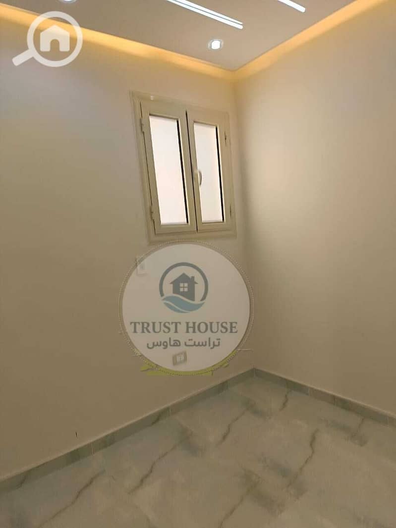 11 WhatsApp Image 2025-11-05 at 15.06. 41. jpeg