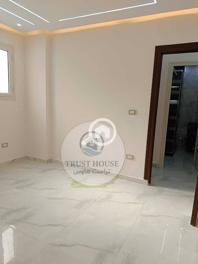 14 WhatsApp Image 2025-11-05 at 15.06. 45. jpeg