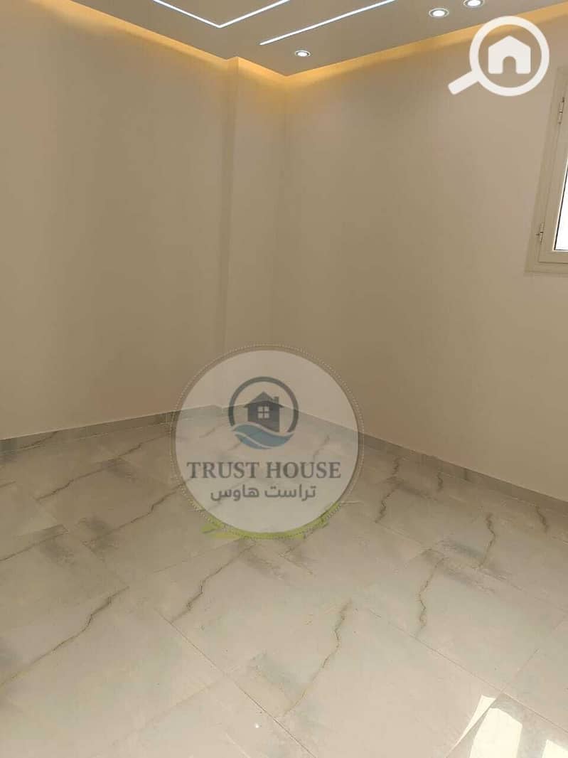 15 WhatsApp Image 2025-11-05 at 15.07. 04. jpeg