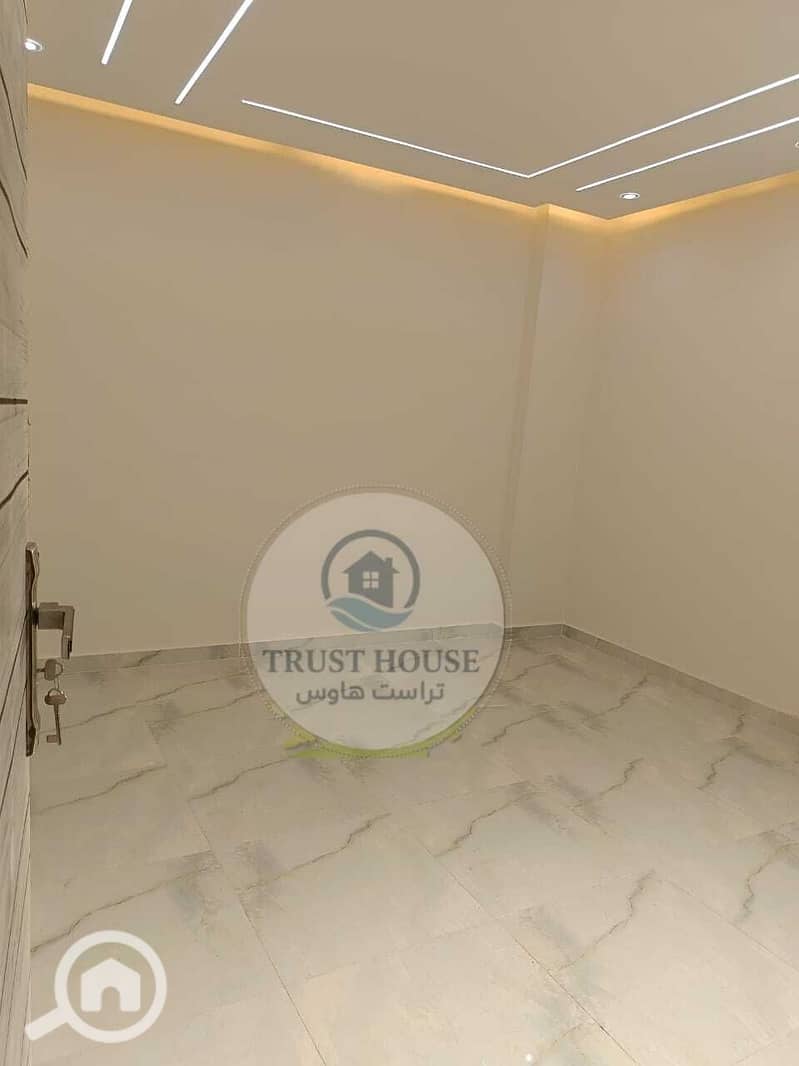 17 WhatsApp Image 2025-11-05 at 15.07. 06. jpeg