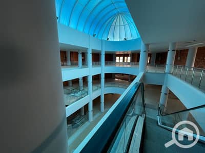 محلات تجارية  للايجار في الشيخ زايد، الجيزة - IMG-20251012-WA0237. jpg