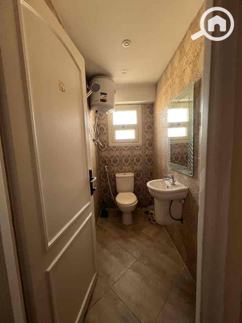 16 7ed71301-5172-4439-a321-f5c9bb88b930. jpg