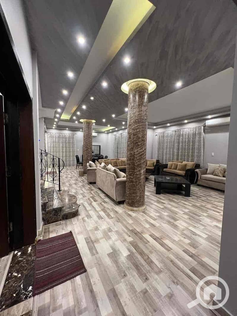 24 803d2246-31c6-43a9-b0c6-f47205f1d934. jpg