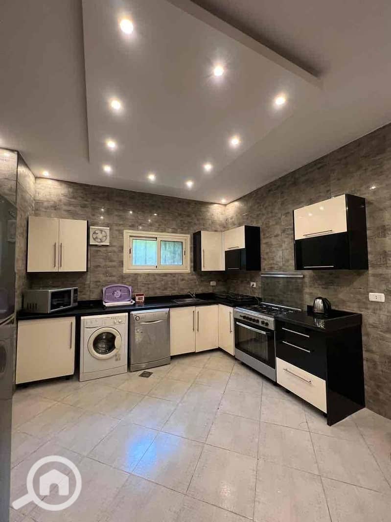 28 d03e3f6a-4f7f-43ff-a9c6-5f0f290c9686. jpg