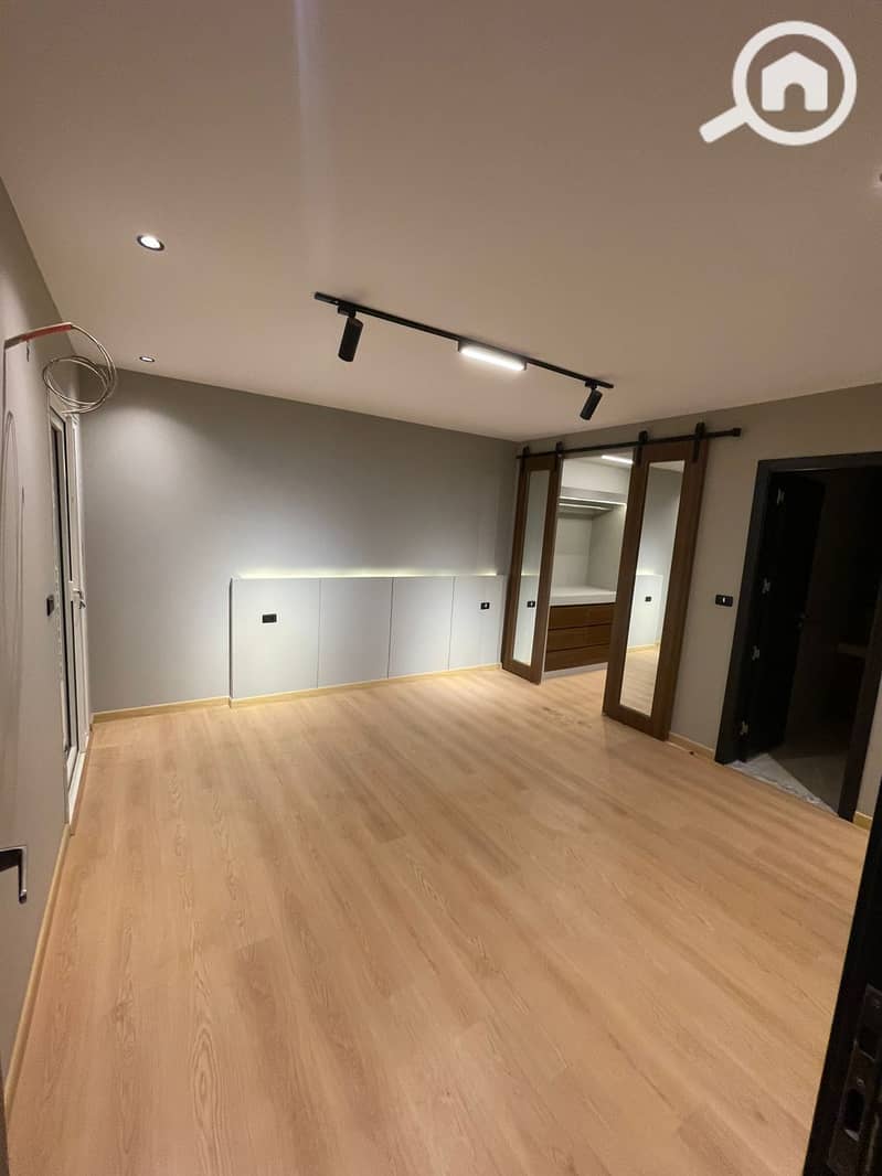 6 9eec191d-644e-4f83-a7ca-7e67b242fd06. jpeg