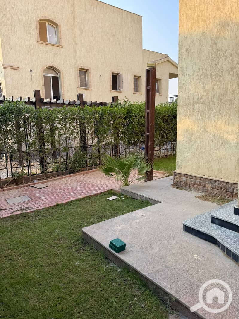 4 bd01a021-ef5b-44af-bc94-8662e5daf285. jpg