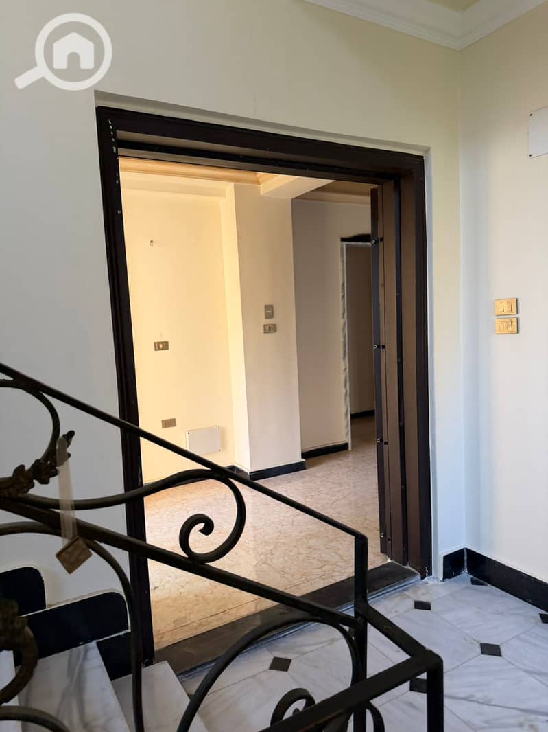 18 ebab7236-b026-44a1-9580-e1c5bdd93d77. jpg