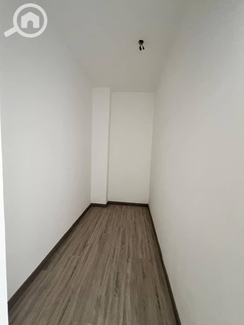 9 WhatsApp Image 2025-10-06 at 6.34. 09 PM. jpeg