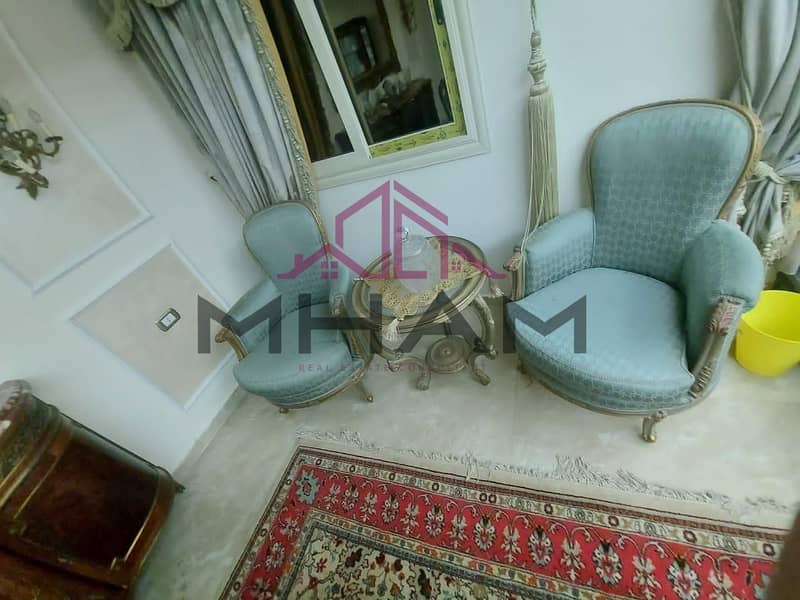 18 photo_5787238028299406290_y. jpg