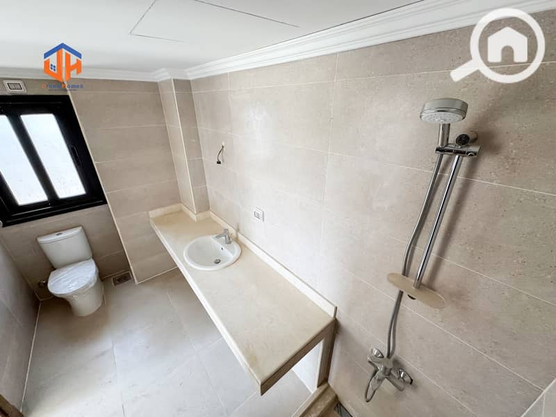 4 3c273127-208a-4d02-8a98-ef538642a88a. jpg