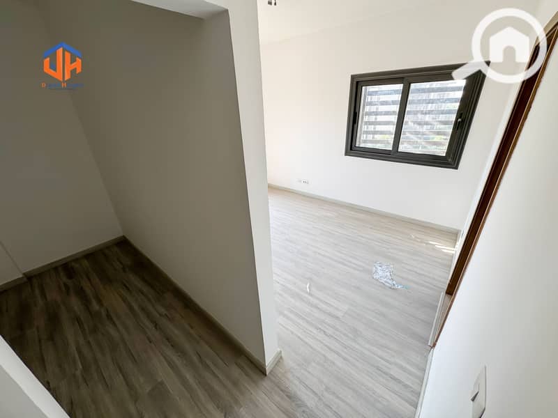 7 22e84b2a-0fe7-4aae-9d65-6d2671c66fdd. jpg