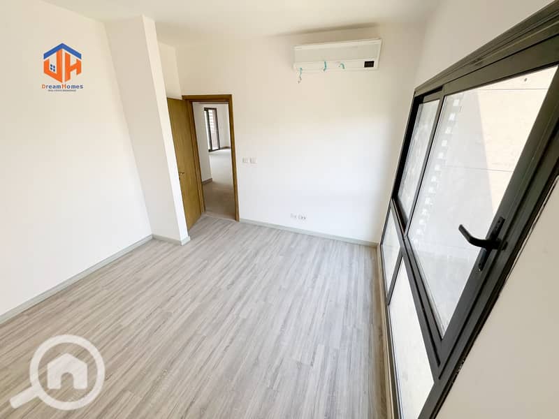 11 be5d146a-cae9-4ade-abae-fd2196869c3e. jpg