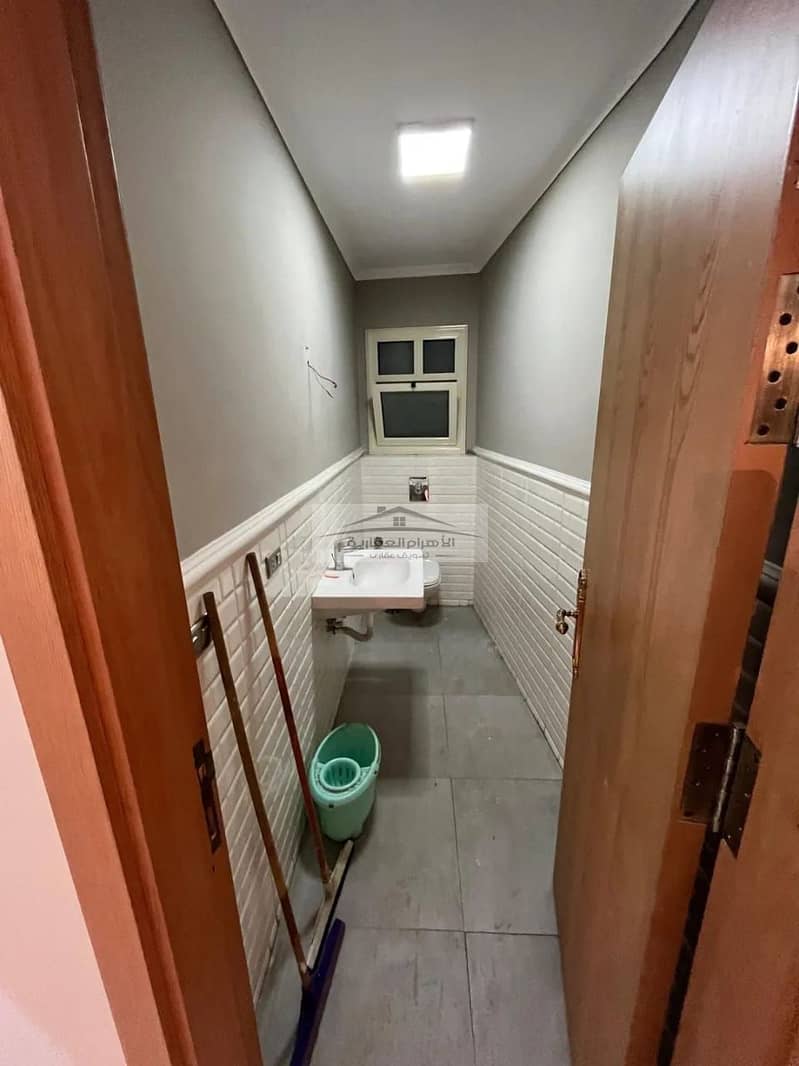 9 WhatsApp Image 2025-11-10 at 4.36. 12 PM (1). jpeg