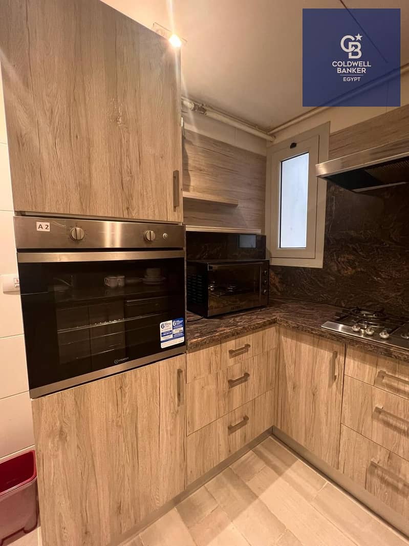 6 f3c28df4-4d68-444c-a2df-dce8dd1a5910. jpeg