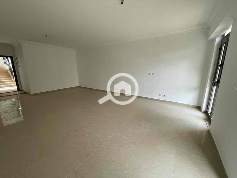 10 ec953479-460c-4dff-b852-364c80022a49. jpg