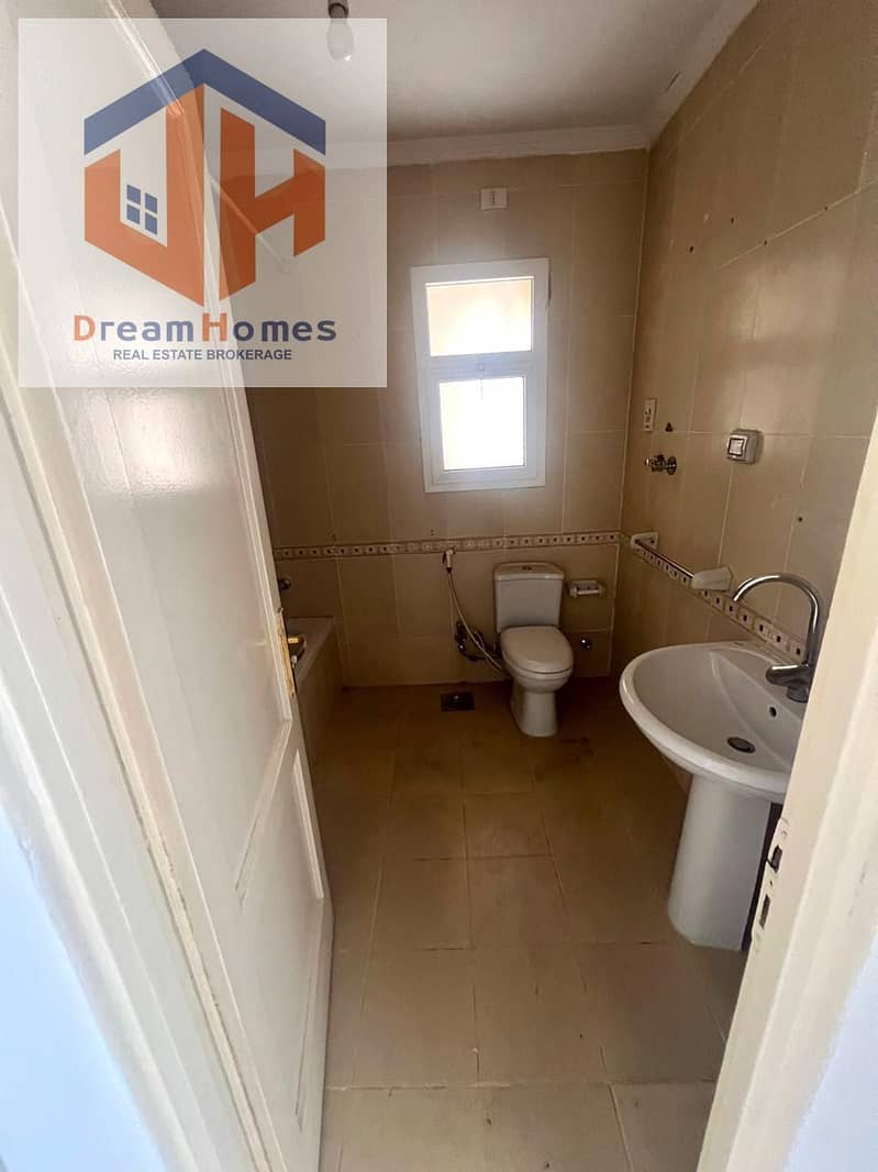 4 WhatsApp Image 2025-11-10 at 17.47. 41 (2). jpeg